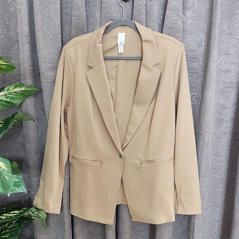 Chic Tan Women's Blazer